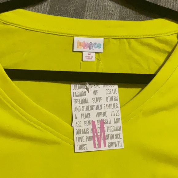 NWT LulaRoe Christy T - Picture 2 of 3